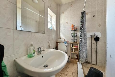 3 bedroom semi-detached house for sale, Glendon Street, Leicester LE4