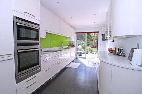 4 Hannah Close, Beckenham, BR3 6XX