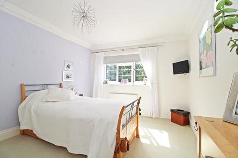 4 Hannah Close, Beckenham, BR3 6XX
