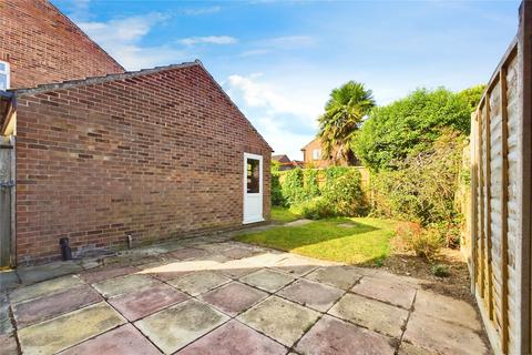 4 The Quantocks, Thatcham, RG19 3SF