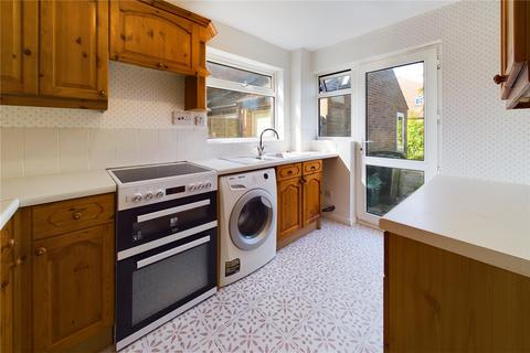 4 The Quantocks, Thatcham, RG19 3SF