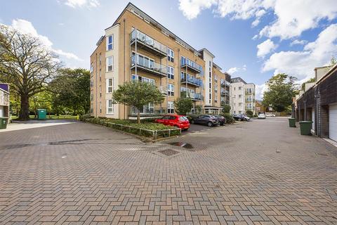 2 bedroom apartment to rent, James Weld Close, Southampton