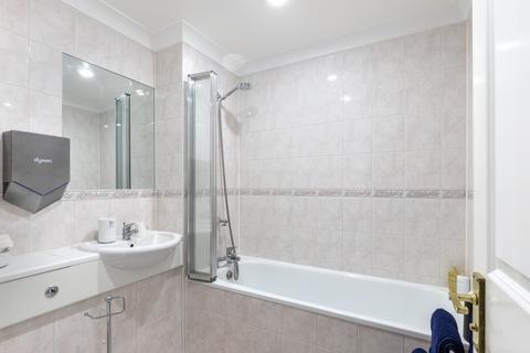 2 bedroom apartment for sale, Central Tower, 300 Vauxhall Bridge Road, London, SW1V