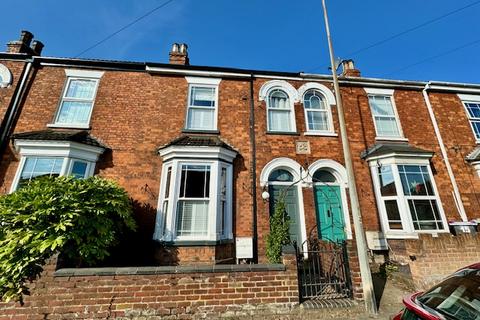 3 bedroom townhouse for sale, 13 Newbridge Hill Louth LN11 0NQ