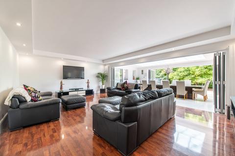 365 Singlewell Road, Gravesend, DA11 7RL