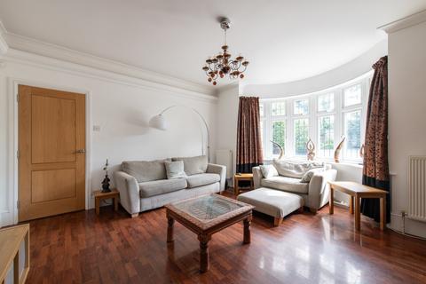 365 Singlewell Road, Gravesend, DA11 7RL