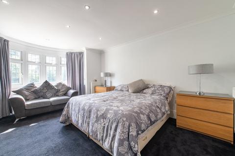365 Singlewell Road, Gravesend, DA11 7RL