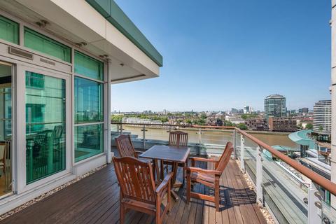 3 bedroom penthouse for sale, Jellicoe House, St George Wharf, Vauxhall, London, SW8