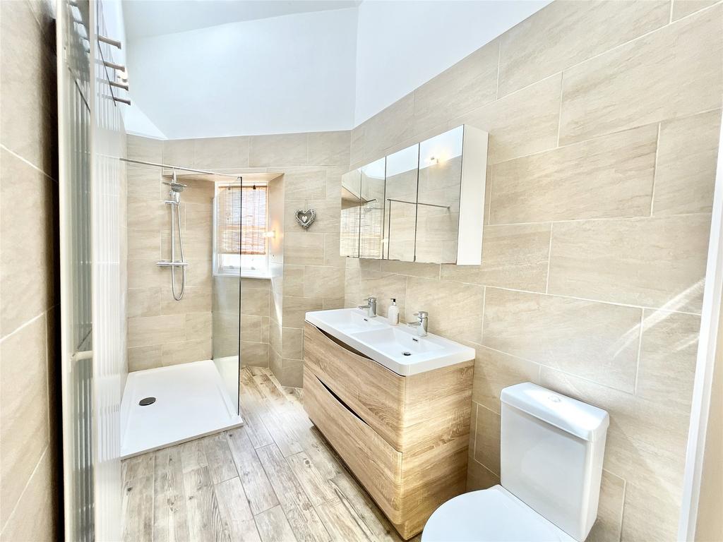 Master En-Suite