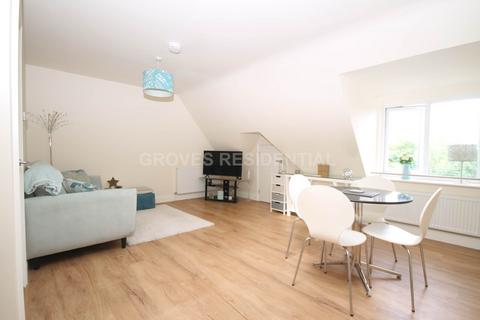 1 bedroom flat for sale, Dukes Avenue, New Malden