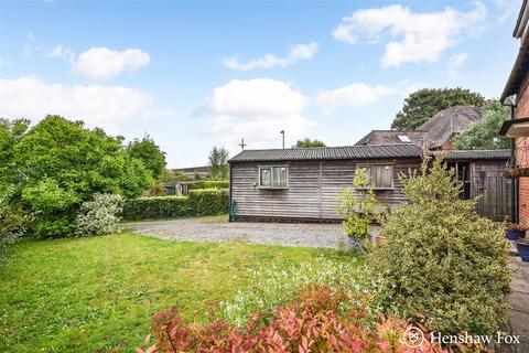 3 bedroom end of terrace house for sale, Lansdowne Close, Romsey Town Centre, Hampshire