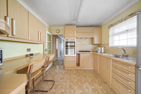 2 bedroom bungalow for sale, Firtree Way, Southampton SO19