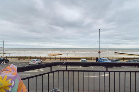 2 bedroom flat for sale, North Marine Drive, Bridlington