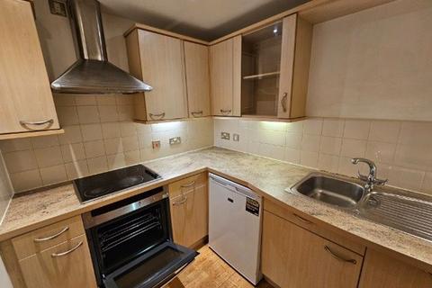 2 bedroom flat to rent, Upper College Street, Nottingham NG1