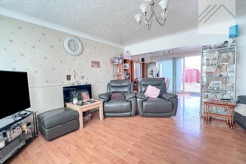 3 bedroom terraced house for sale, Suffolk Walk, Canvey Island