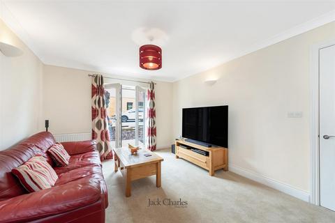 2 bedroom apartment for sale, St. Eanswythe's Court, Tonbridge