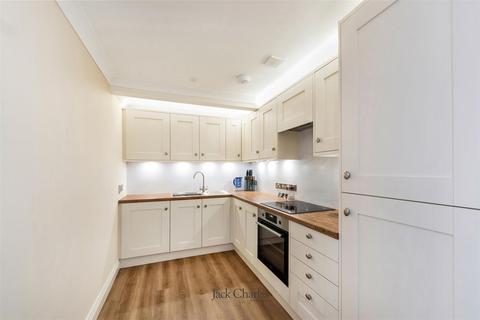 2 bedroom apartment for sale, St. Eanswythe's Court, Tonbridge