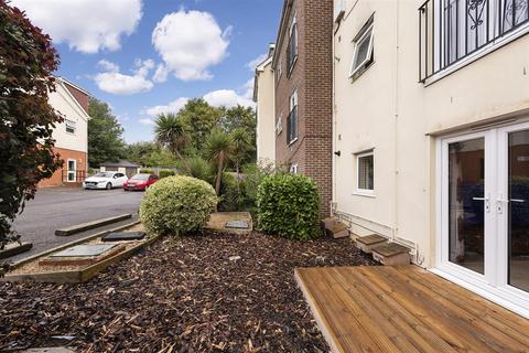 2 bedroom apartment for sale, St. Eanswythe's Court, Tonbridge