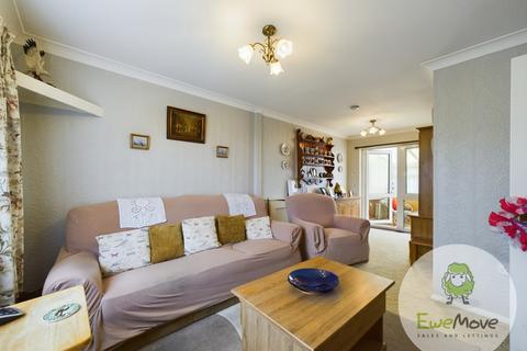 2 bedroom semi-detached bungalow for sale, Seaview Avenue, Leysdown-on-Sea, Sheerness, Kent, ME12