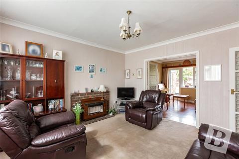 4 bedroom detached house for sale, Kettlebury Way, Ongar, Essex, CM5