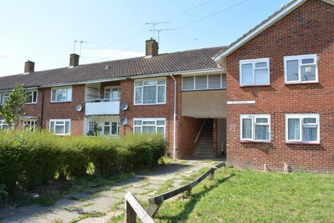 2 bedroom flat for sale, Stagelands, Langley Green, RH11