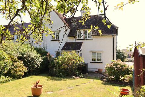 162 Cooden Drive, Bexhill-on-sea, TN39 3AH