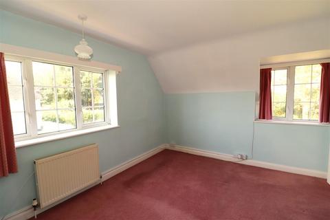 162 Cooden Drive, Bexhill-on-sea, TN39 3AH