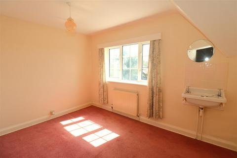 162 Cooden Drive, Bexhill-on-sea, TN39 3AH