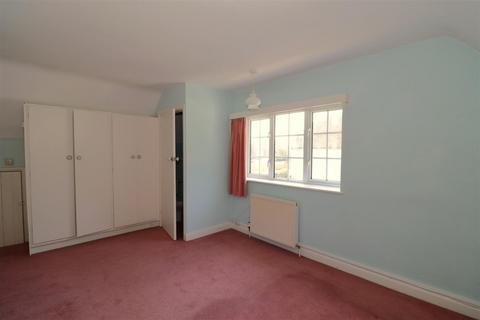 162 Cooden Drive, Bexhill-on-sea, TN39 3AH