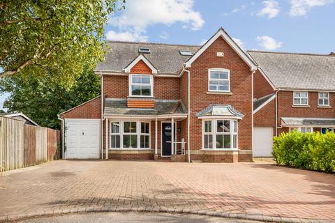 5 bedroom detached house for sale, Kingsway Close, Christchurch BH23