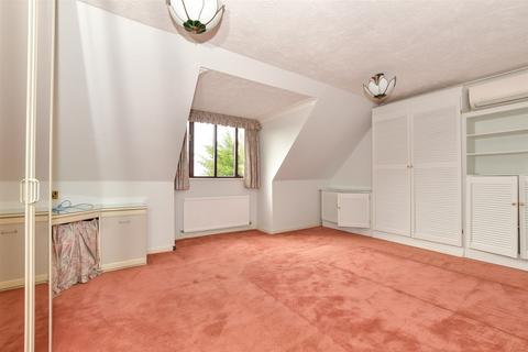 San Jacinto Farm End, London, E4 7QS