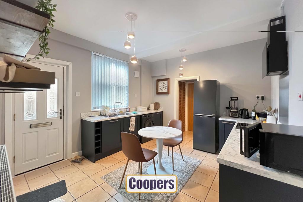 GF: Kitchen