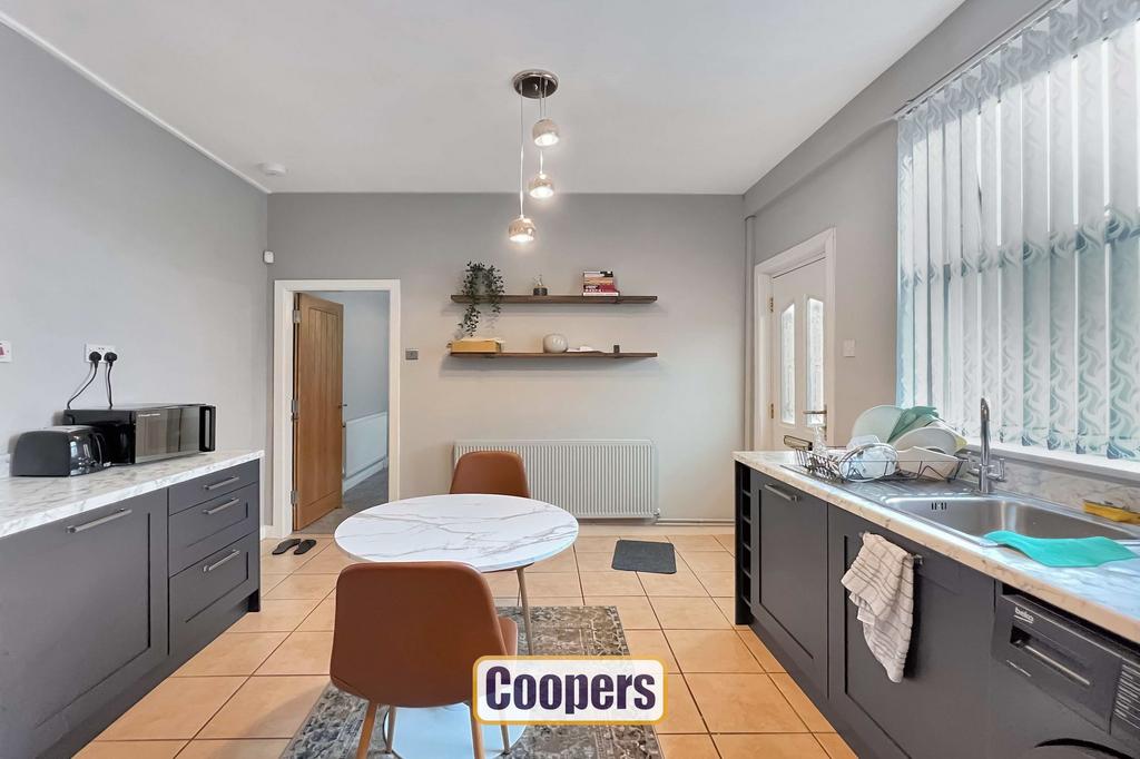GF: Kitchen