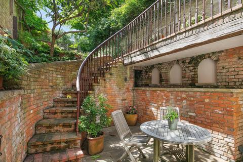 22 Perrymead Street, London, SW6 3SP