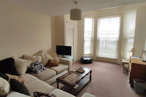 2 bedroom flat to rent, MARY ROSE COURT, SOUTH PARADE, PO5 2JD