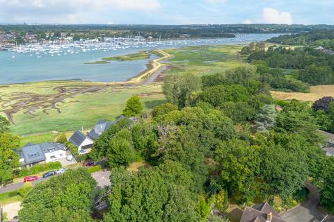 4 bedroom detached house for sale, Thornton Avenue Warsash Southampton, Hampshire, SO31 9FL