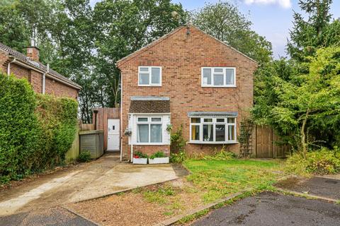 4 bedroom detached house for sale, Kensington Close, Hampshire SO50