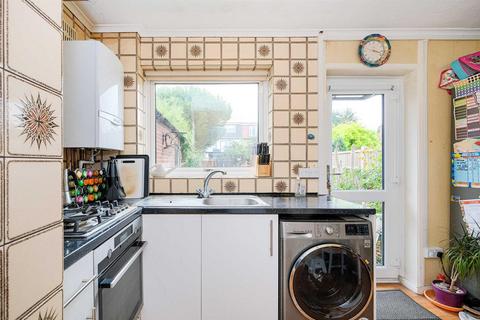 3 bedroom terraced house for sale, Gordon Road, Wanstead