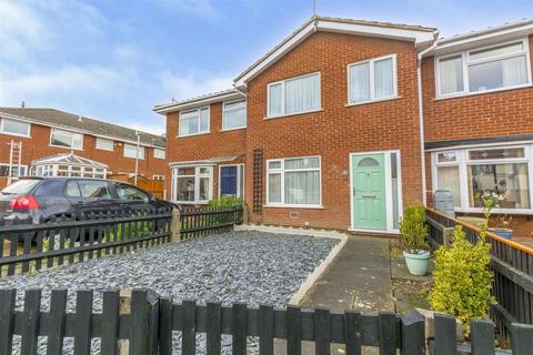 3 bedroom terraced house to rent, Broad Oak Drive, Stapleford. NG9 7AX