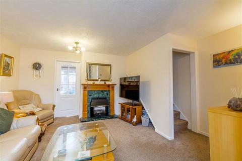 3 bedroom terraced house to rent, Broad Oak Drive, Stapleford. NG9 7AX