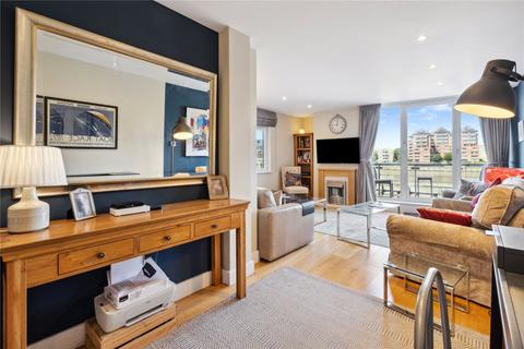 2 bedroom apartment for sale, Clove Hitch Quay, London, SW11