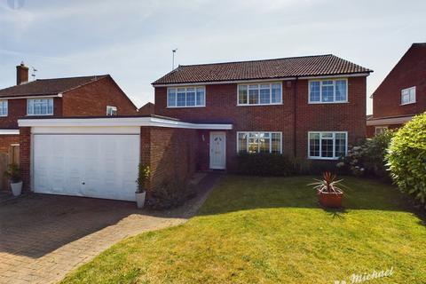 5 bedroom detached house for sale, Penrith Way, Aylesbury