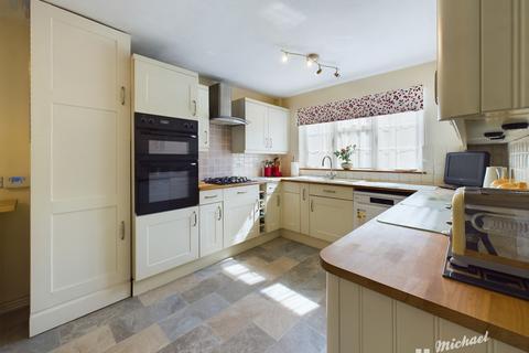 5 bedroom detached house for sale, Penrith Way, Aylesbury