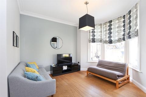 1 bedroom apartment for sale, Dalmeny Road, London N7