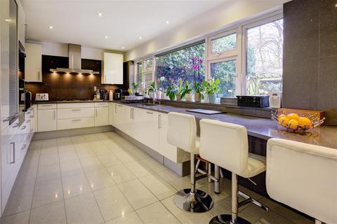 6 bedroom house for sale, West Heath Avenue, Golders Hill Park, NW11