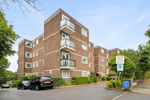 3 bedroom flat for sale, Hillcrest Road, Ealing, London, W5