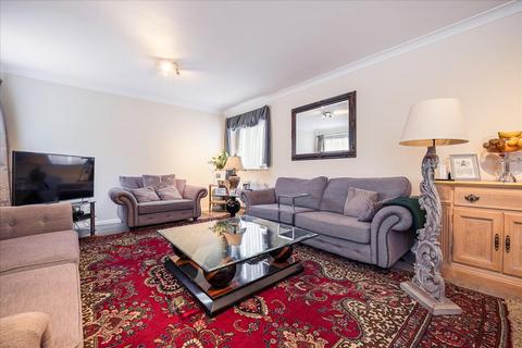 3 bedroom flat for sale, Hillcrest Road, Ealing, London, W5