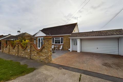 5 bedroom chalet for sale, Park Road, Canvey Island, SS8