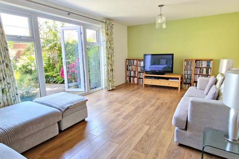 4 bedroom semi-detached house for sale, Kempton Close, Bicester