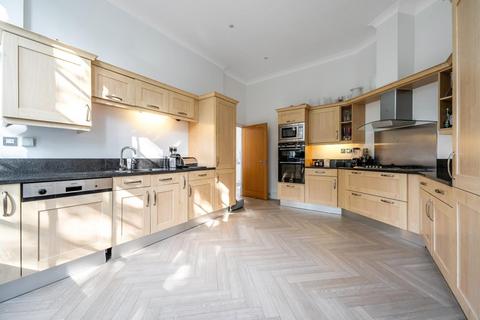 3 bedroom flat for sale, St. Vincents Lane, Mill Hill